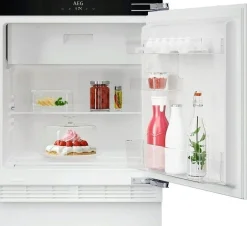 Jääkaappi pakastelokerolla AEG OSF3S821EF, integroitava