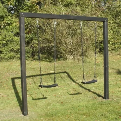 Keinuteline Nordic Play Active Alma, musta/petsattu, 2 mustaa keinunistuinta